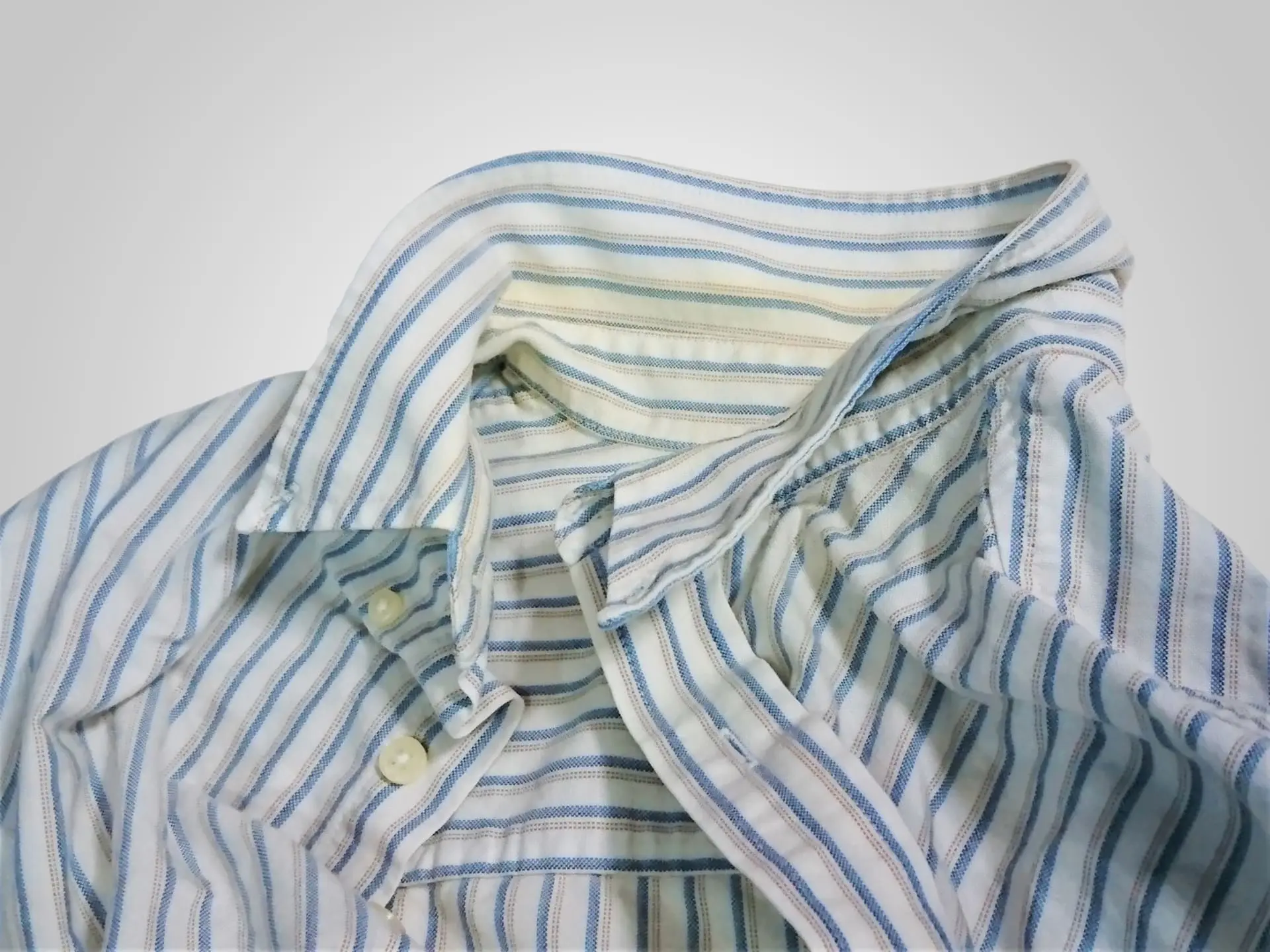 頑固な汚れがついた洋服